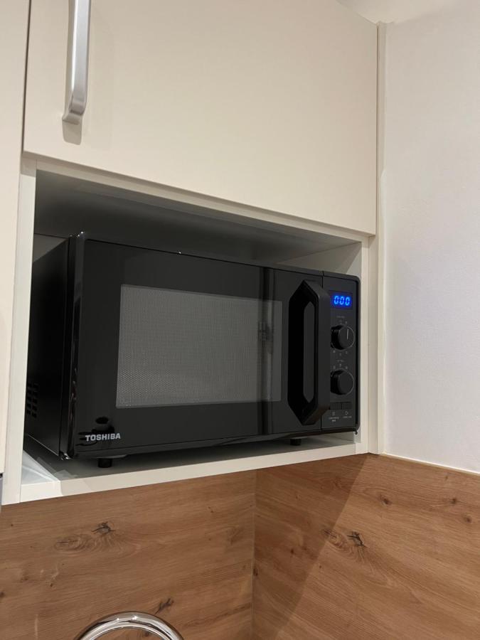 Apartment Near Metro & Netflix Вена Экстерьер фото